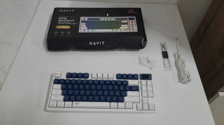HAVIT GAMENOTE KB884L RGB MEKANİK KLAVYE(OUTLET)