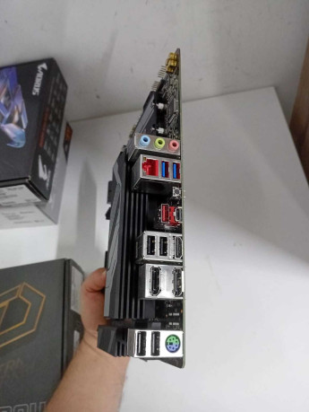 GIGABYTE B650M DS3H DDR5 6400MHZ(OC) M.2 m(OUTLET)