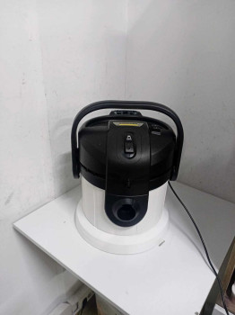 KARCHER SE 4 HALI YIKAMA MAKINESI(OUTLET)