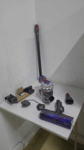 DYSON V8 ADVANCED DIKEY SUPURGE(OUTLET)