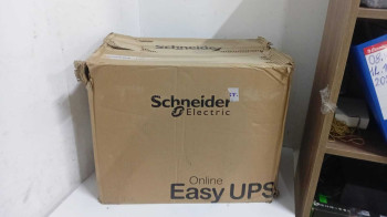 SCHNEIDER SPM3KI-TR 3000 VA ONLINE UPS(OUTLET)