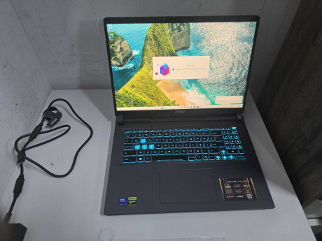 MSI NB VECTOR17 HX AI A2XWHG-086TR ULT 7 M(OUTLET)