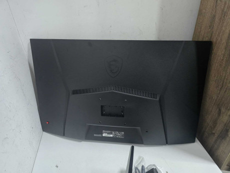 31.5 MSI G32C4X VA FHD 1MS 250HZ HDMI DP(OUTLET)