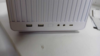 Lian Li Dan Case A3 Beyaz M-ATX Mini-Tower(OUTLET)