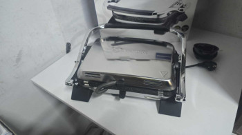 KORKMAZ A328-05  TOSTKOLIK INOX TOST 1800W(OUTLET)