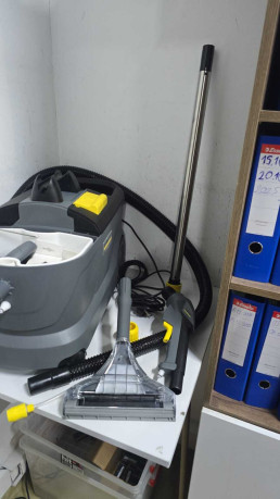 KARCHER PUZZI 10/1 HALI YIKAMA MAKINESI(OUTLET)