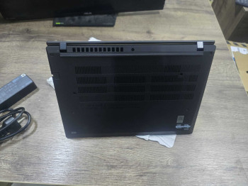 LENOVO P14S 21MFS2MQ00 R7 PRO - 8840HS 16G(OUTLET)