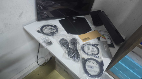 MSI MPG 271QR QD-OLED X5 26.5