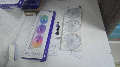 NZXT F420RGB CORE RF-U42HF-W1 420MM BEYAZ (OUTLET)