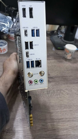 COLORFUL BATTLE-AX B860M-PLUS WIFI V20 DDR(OUTLET)