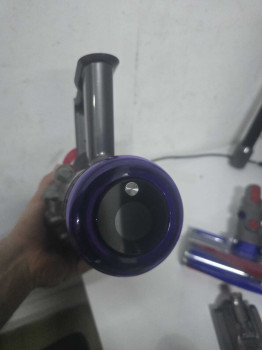 DYSON V11 TOTAL CLEAN DIKEY SARJLI SUPURGE(OUTLET)